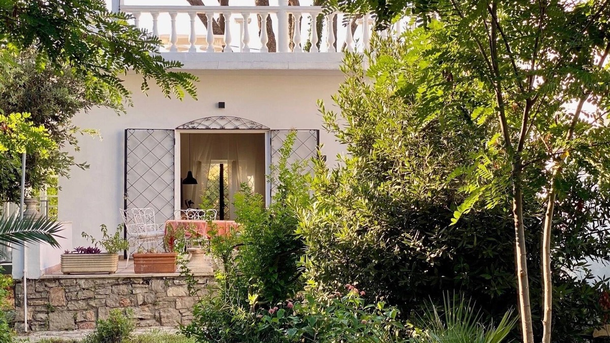 Latina Lido House | Casa Felice Arcobaleno - directly on the beach - swimming before breakfast