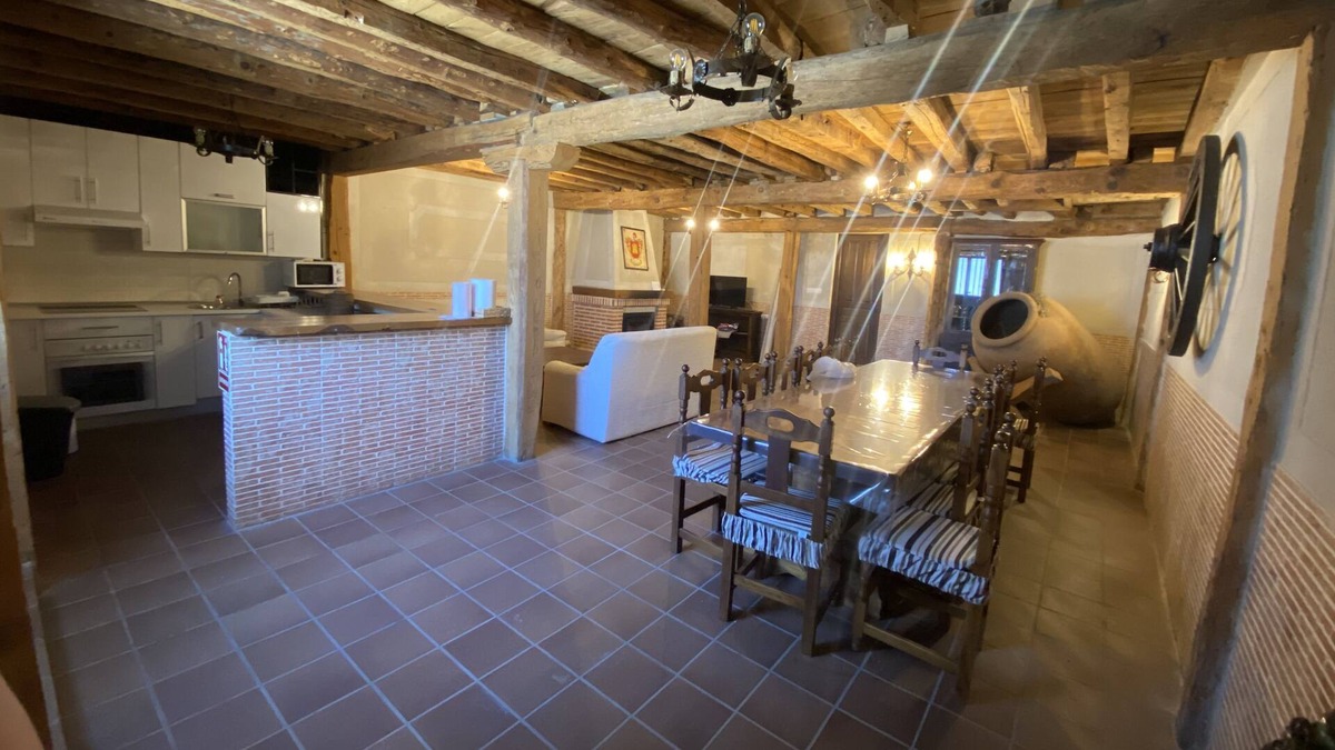 Mozoncillo House | Casa Gonzalez