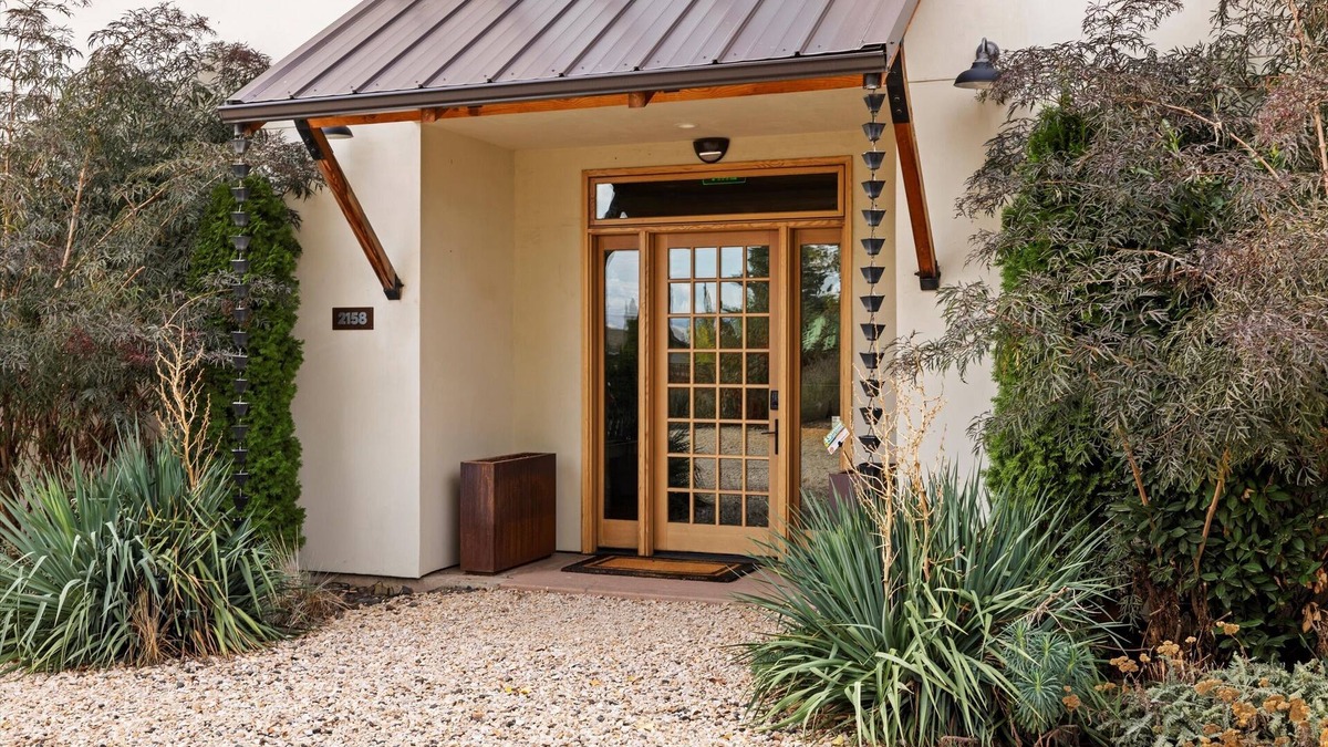 Walla Walla House | Casa Grosgrain-Gorgeous views, On-Site winery