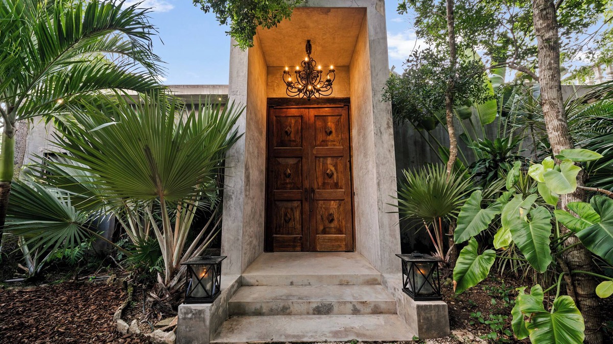 Tulum Villa | Casa Halo - Mansion, Nightclub, Pool, Gated, Staff