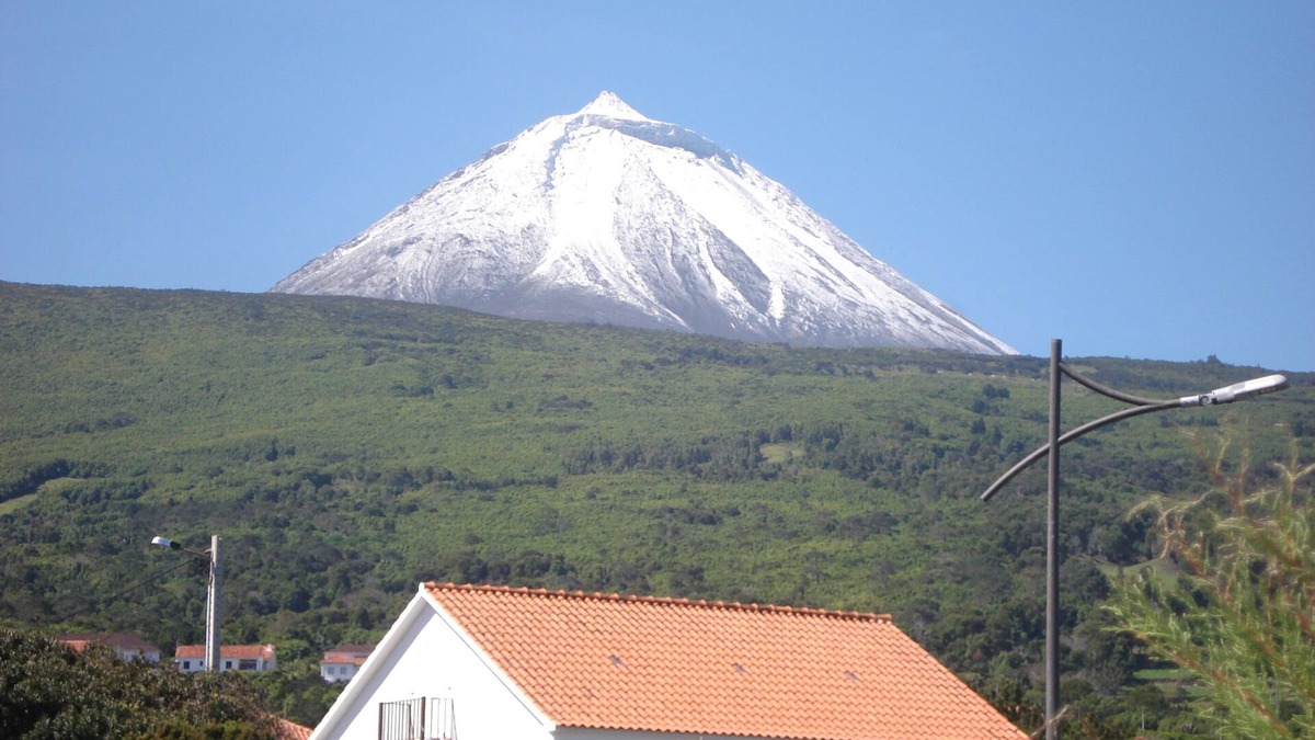 Sao Roque do Pico House | Casa Ilha do Pico - Free Wi-Fi, 200m from natural pools and 50m from the sea