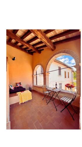 Scopoli Apartment | Casa in Umbria - nella Valle del Menotre vicino Rasiglia, Foligno, Assisi,Perugia
