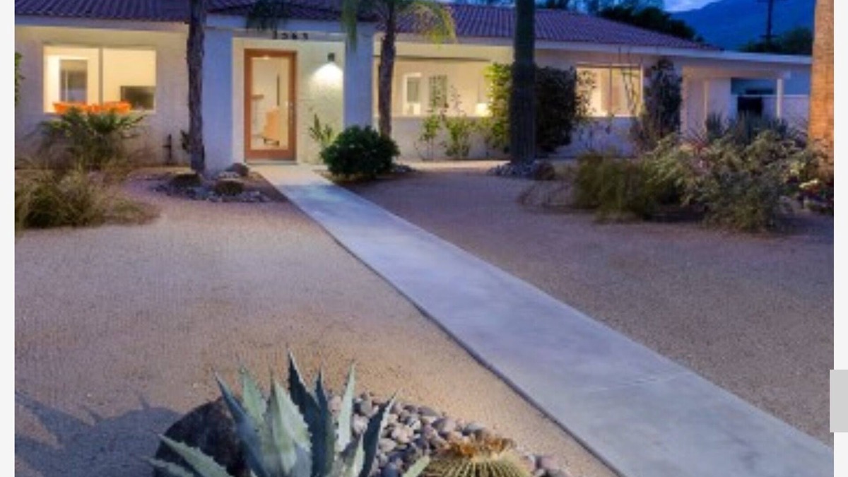 Palm Springs House | Casa JEH. A Palm Springs Dream Home Getaway