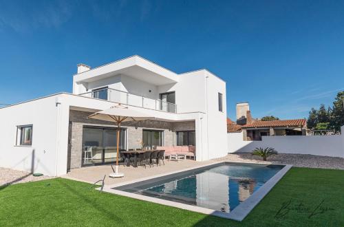 Nadadouro House | Casa Kiara Silvercoast