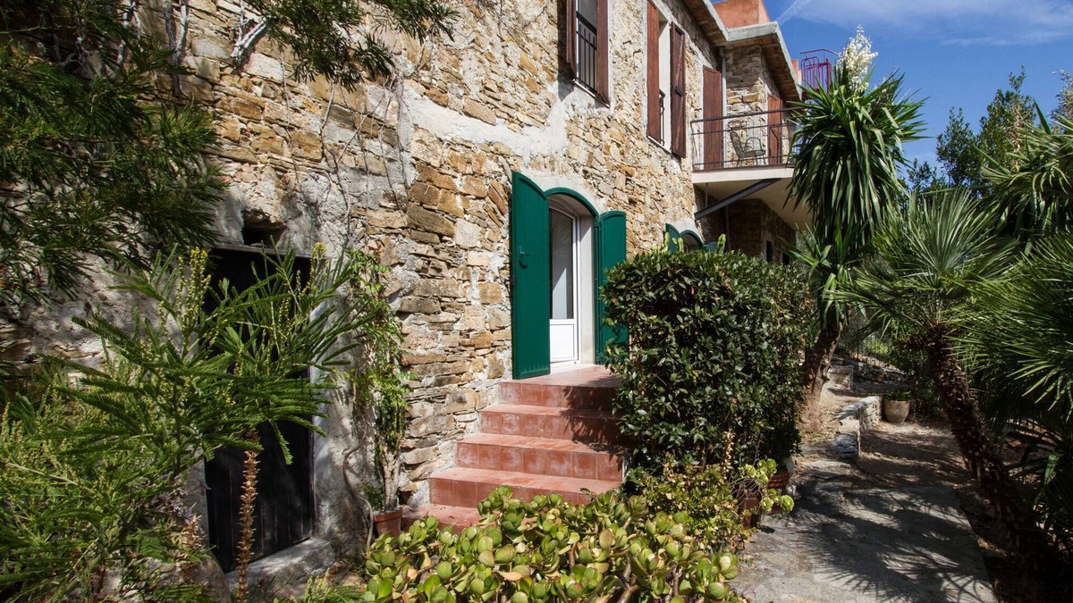 Muratori Condo | Casa Klaus: between lake and olive trees