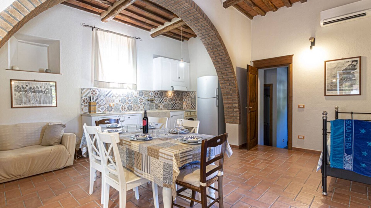 Bonalaccia-Filetto Apartment | Casa La Leccia is an holidays apartment only 5 minutes away from the beach of Marina di Campo and it