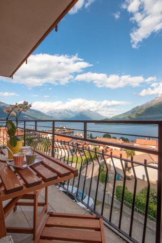 Musso Apartment | CASA LA MONTIVA - Musso Como Lake Apartment with view
