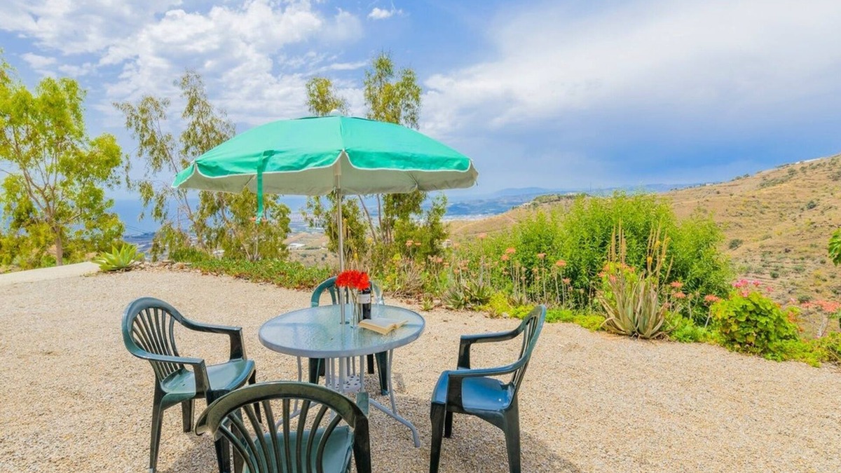 Arenas Villa | Casa Lago de Algarrobo by Ruralidays