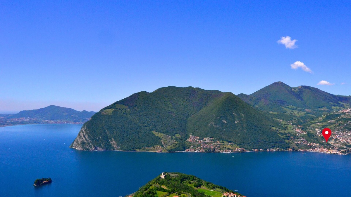 Tavernola Apartment | Casa Lago - Stunning View of Lake Iseo. Pool, Luxury & Tranquility: : ★
