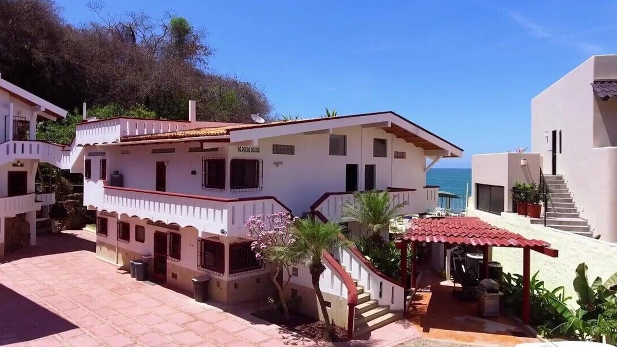 Los Ayala House | Casa las Mariposas Bungalow 2