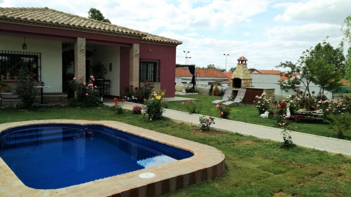 Alcaracejos Villa | Casa Los Rosales Alcaracejos by Ruralidays