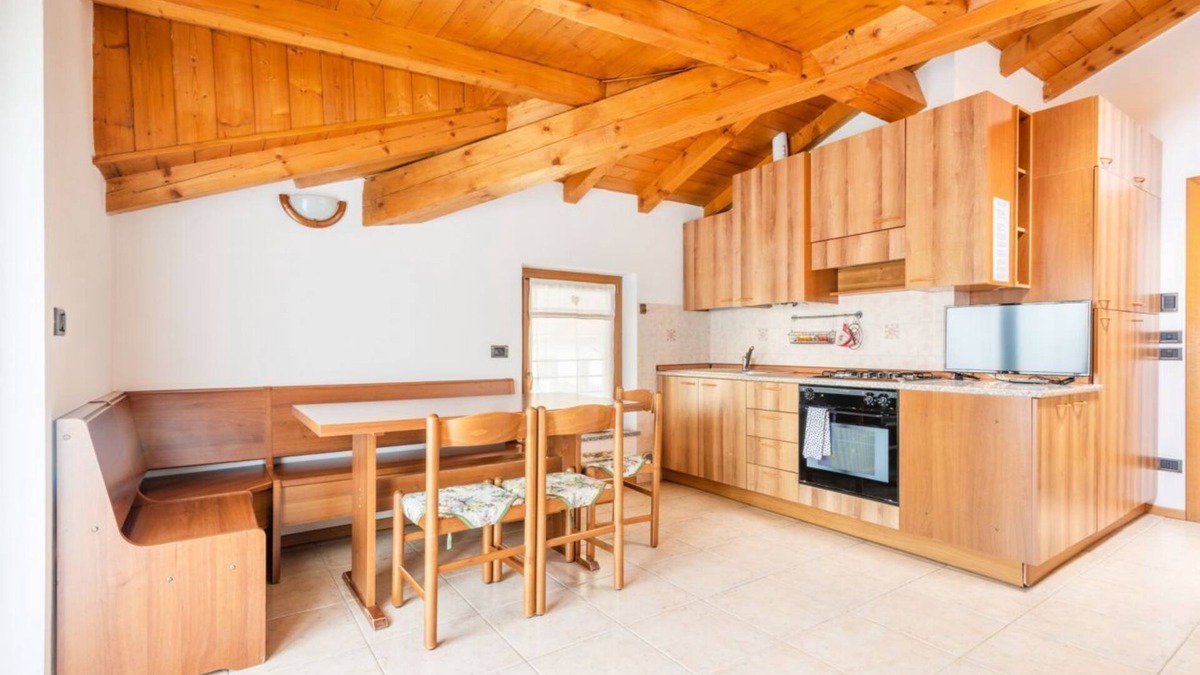 Ledro Apartment | Casa Lucia Sun with garden only 100 mt. from the beach