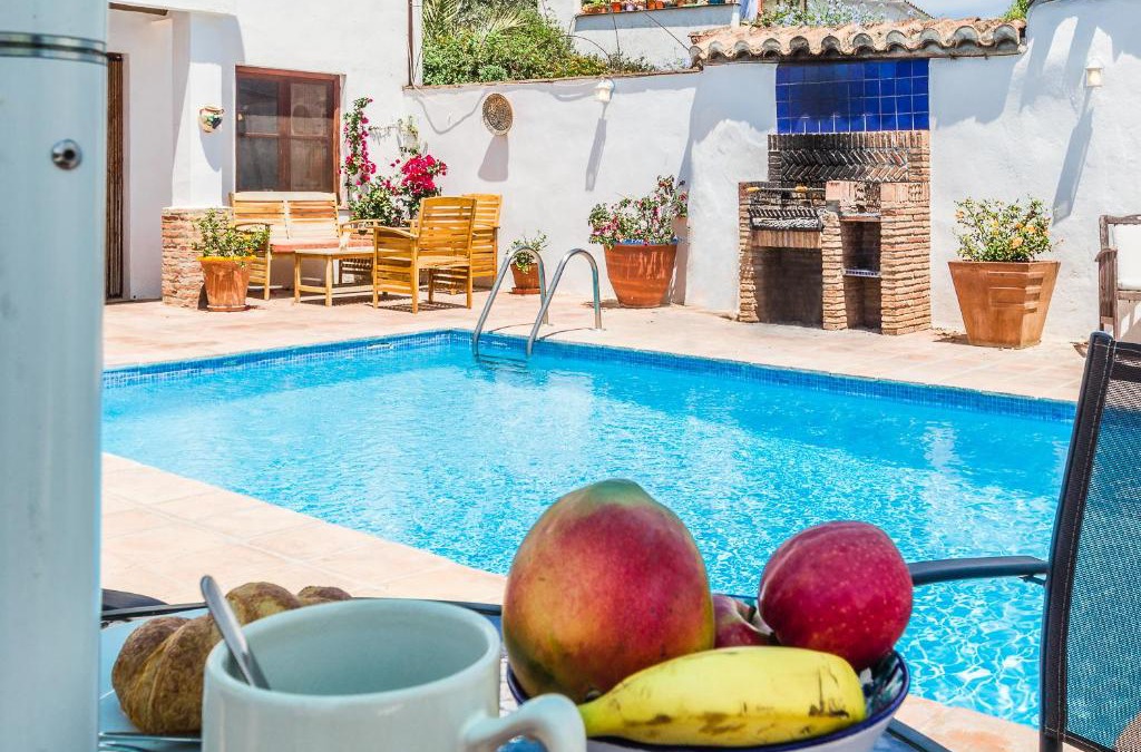 Pinos del Valle House | Casa Luna - 16th century traditional spanish village house