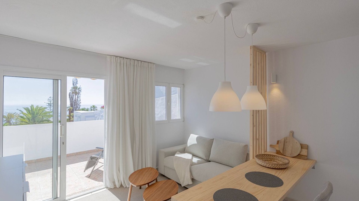 Tazacorte Apartment | Casa Málaga by Huskalia