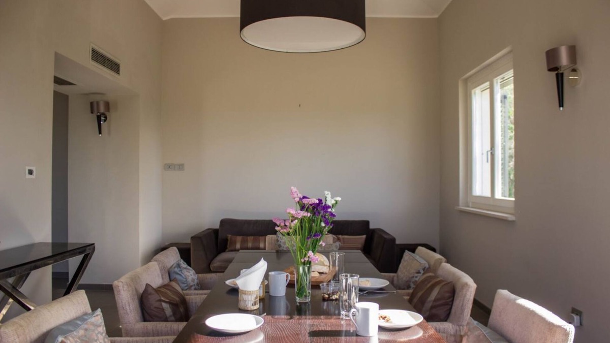 Citta Sant'Angelo Villa | Casa Maiella by Rentbeat