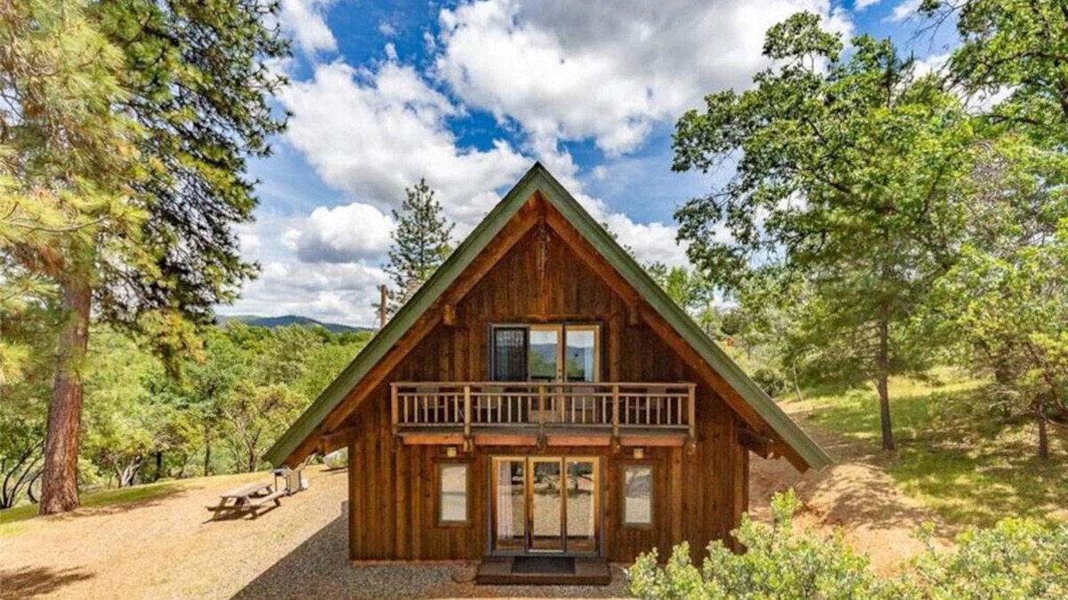 Midpines House | Casa Manzanita in Midpines! 26 miles to Yosemite!
