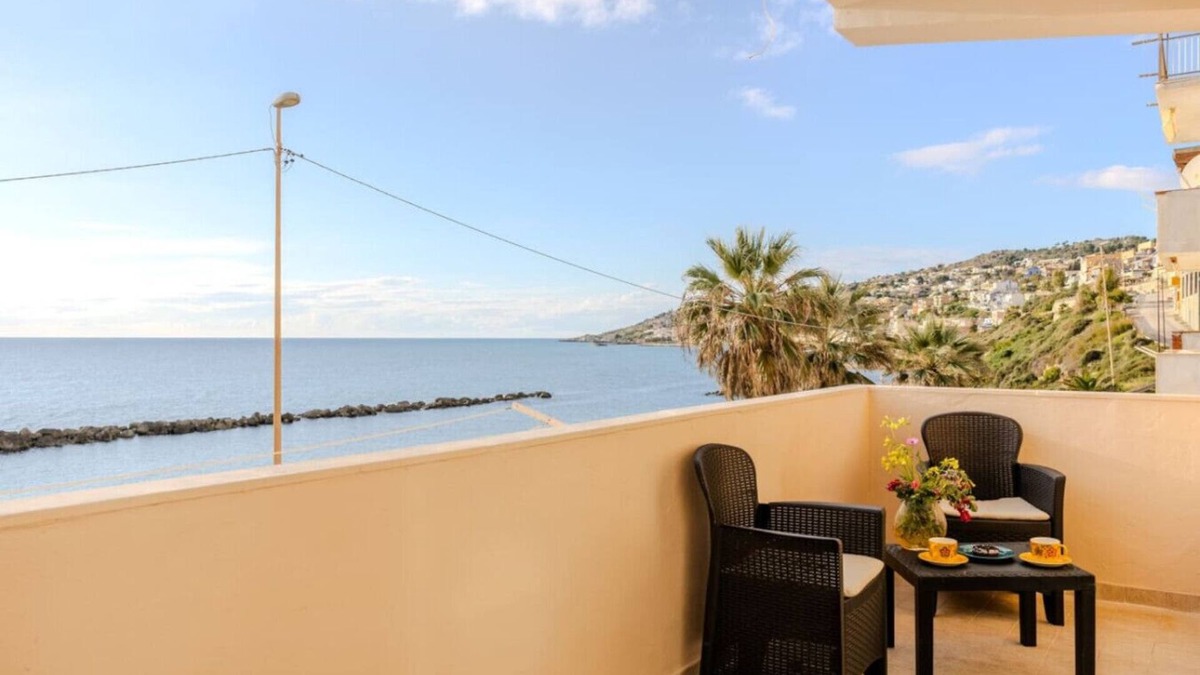 Marina di Palma House | Casa Mare Torre San Carlo