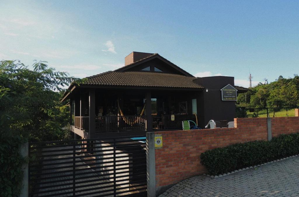 Ararangua House | Casa Marrom do Chef