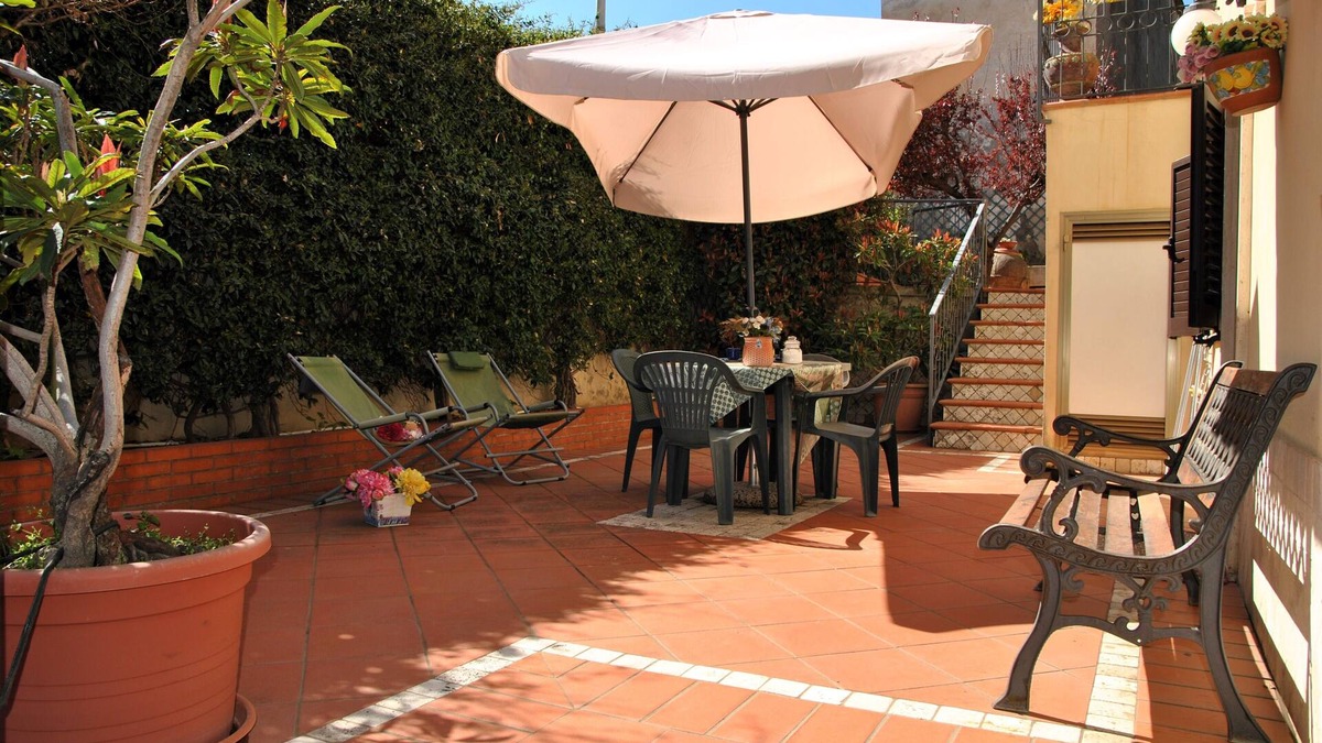 Formia Apartment | Casa Marta with garden and hot tub
