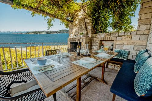 Crveni Vrh House | Casa Monterosso - great sea view, free parking, large terrace, near the sea