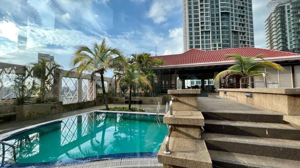 Pudu Apartment | Casa Mutiara Apartments in Bukit Bintang by Moonlight