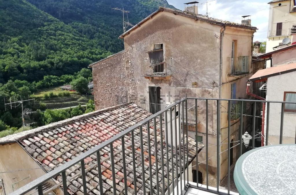 Pettorano sul Gizio Apartment | Casa nel borgo nella natura
