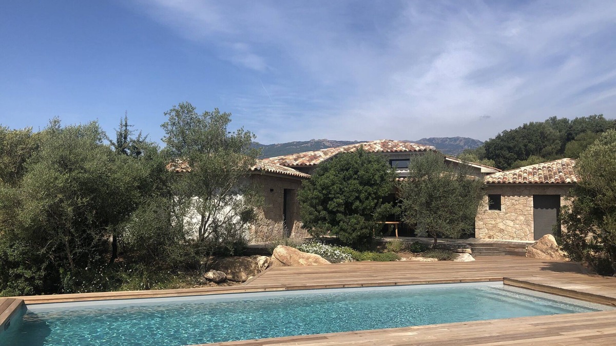 Figari House | Casa O Catali, large new luxury villa of 200m2 with views of the vineyards