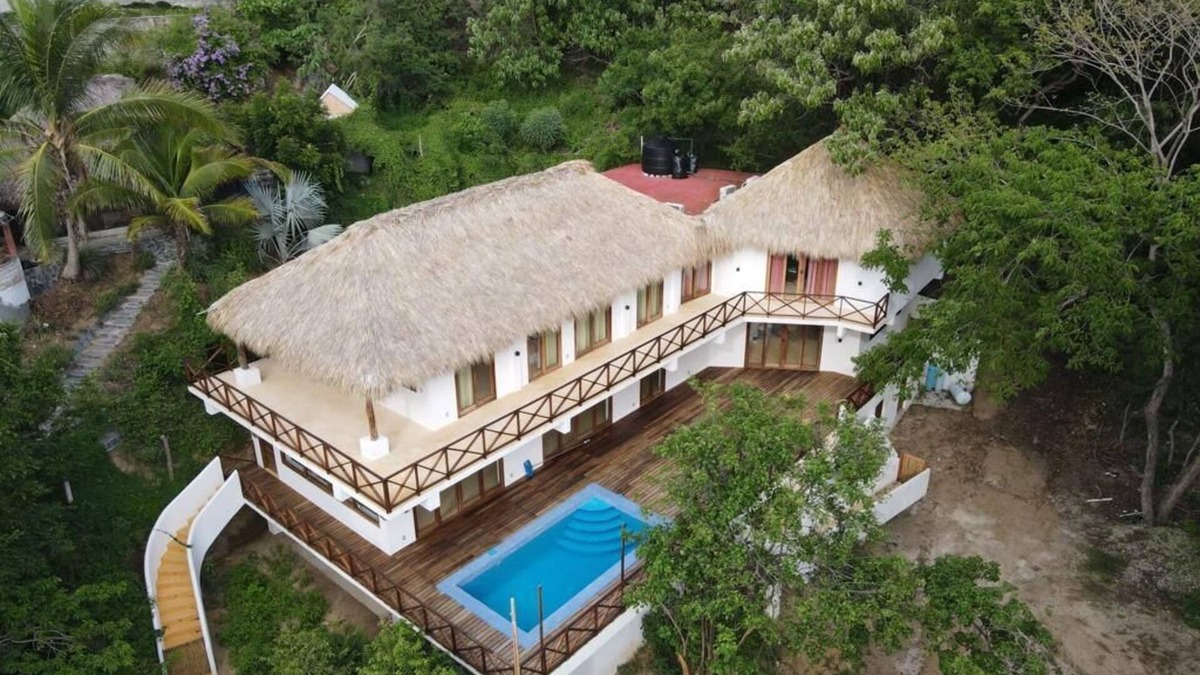 San Agustinillo House | Casa Olalé : Beautiful House, San Agustinillo Beach, Swimming Pool, Tranquility