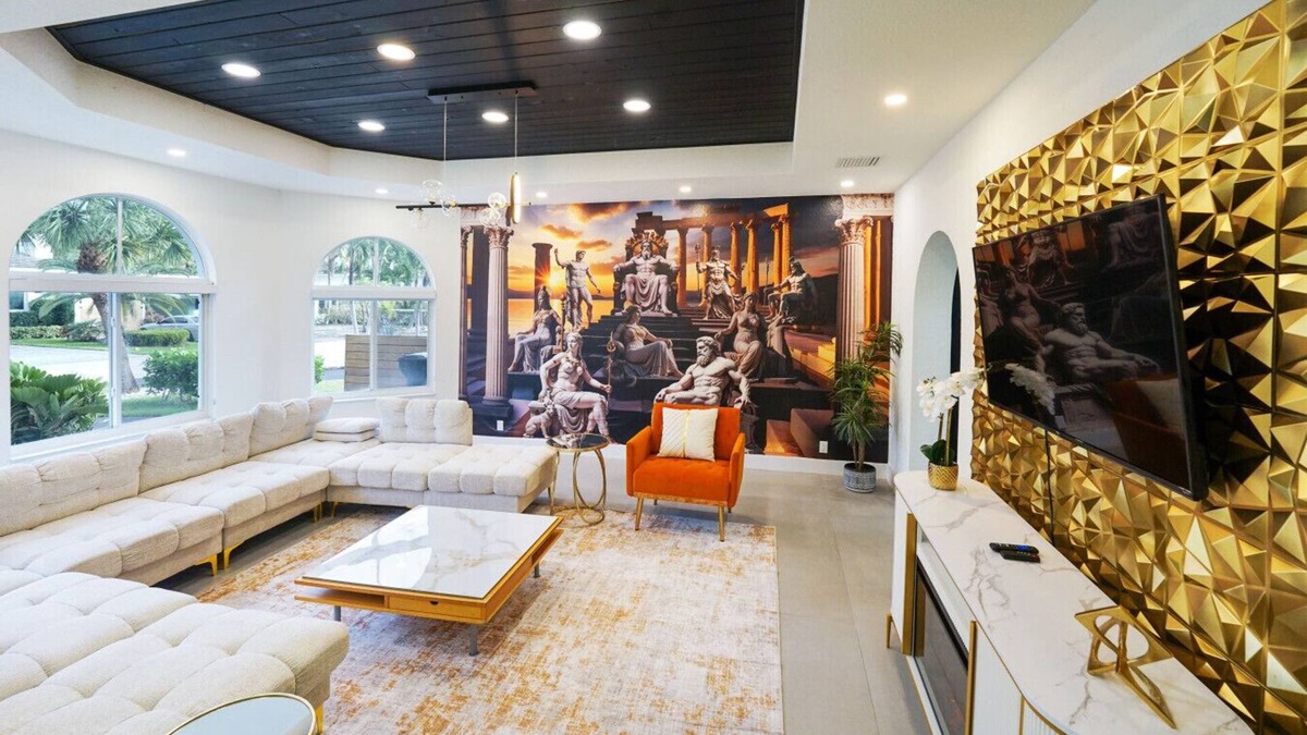 Lauderdale Beach House | Casa Olympus in Fort Lauderdale - Just a Short Walk to the Beach!