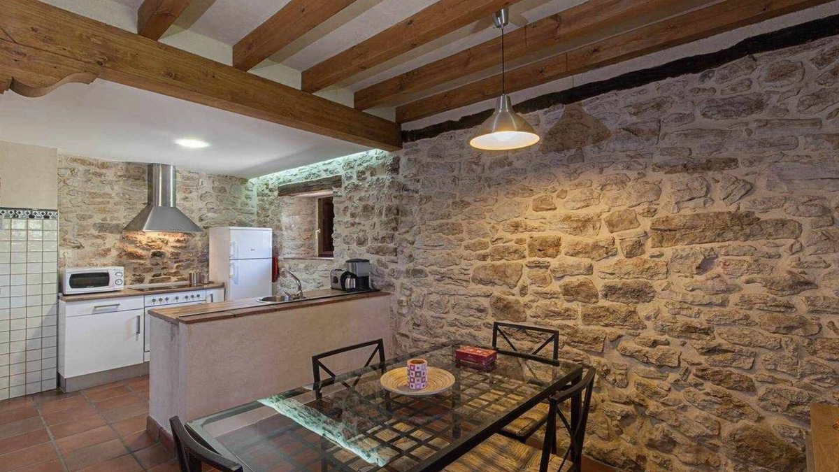 Villallano House | Casa Palacio de Mave for 4 people