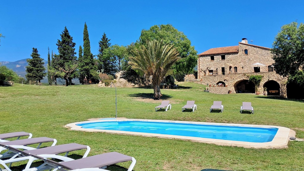 Agullana Villa | Casa Palou: Beautiful Villa with Stunning Views, walking distance from village