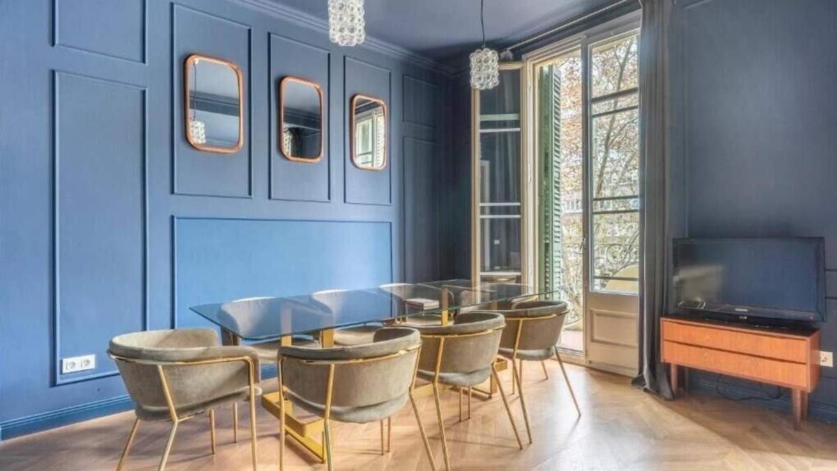 La Nova Esquerra de l'Eixample Apartment | CASA PERE BRIAS, a Modernist Jewel Building!