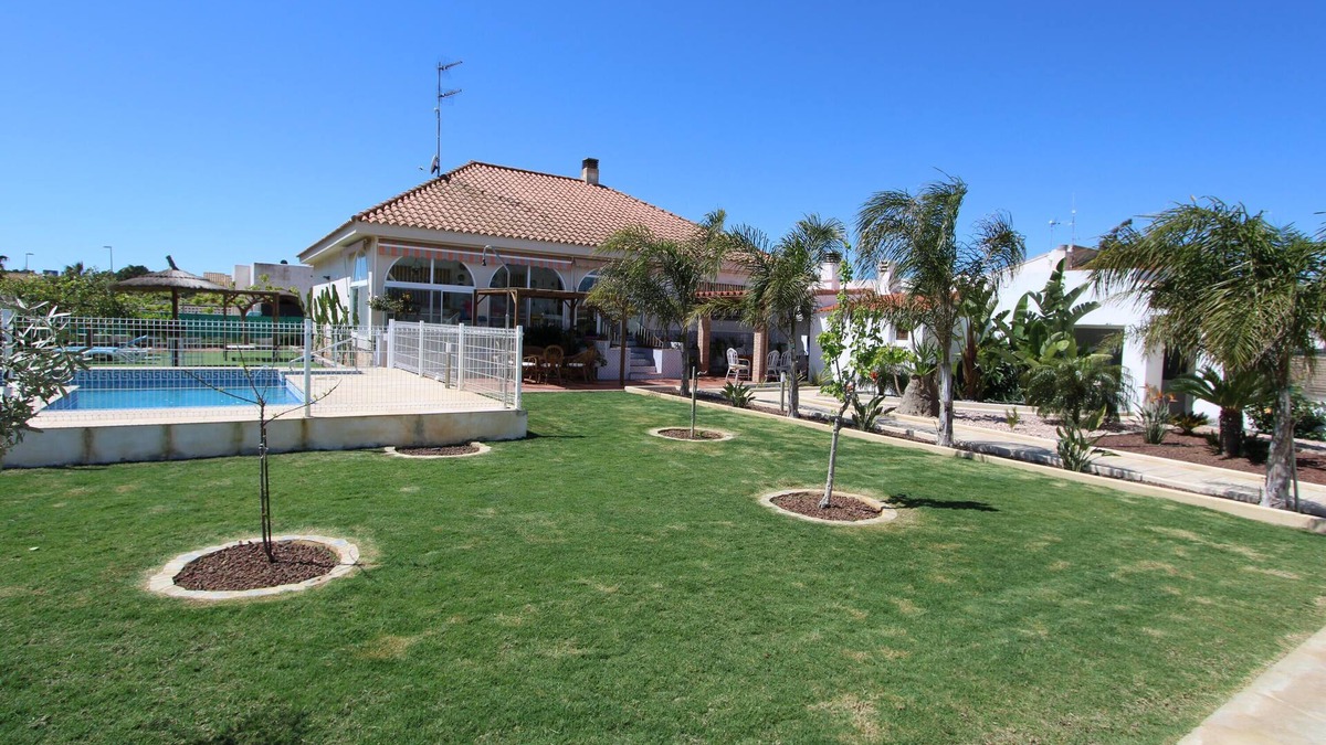 Riumar House | CASA PERLA,Ideal house for your holidays near the sea, free wifi, air conditioning option, private pool, pets allowed, dog’s beach