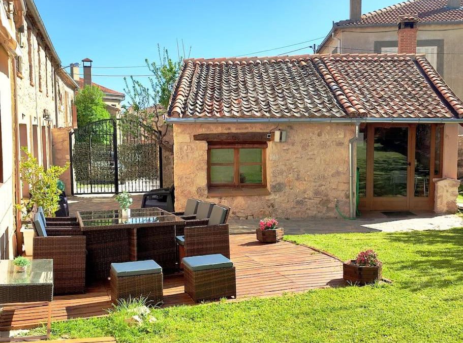 La Salceda Apartment | Casa Pinines