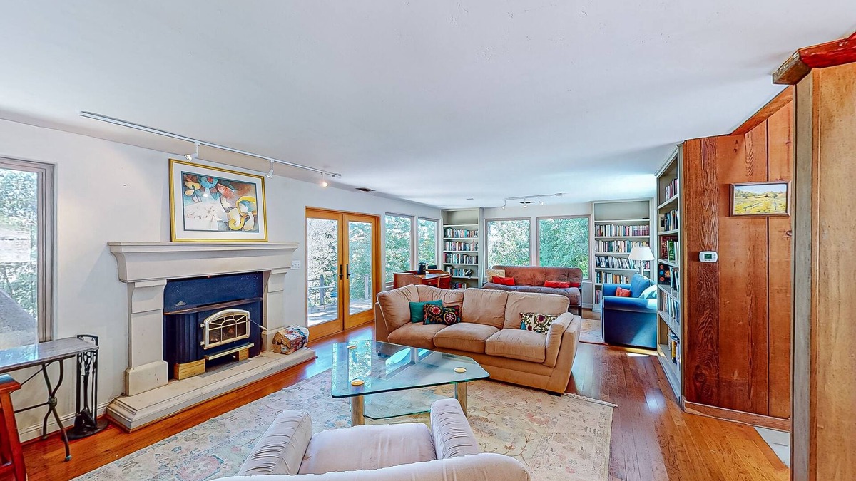Templeton House | Casa Pinostella: Private Woodland Home - Located in Heart of Wine Country