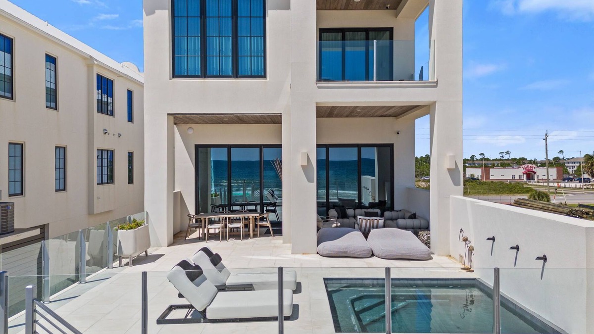Ono Island House | Casa Playa at Eleanor Beach - Stunning 5BR Beachfront Home w/Private Pool