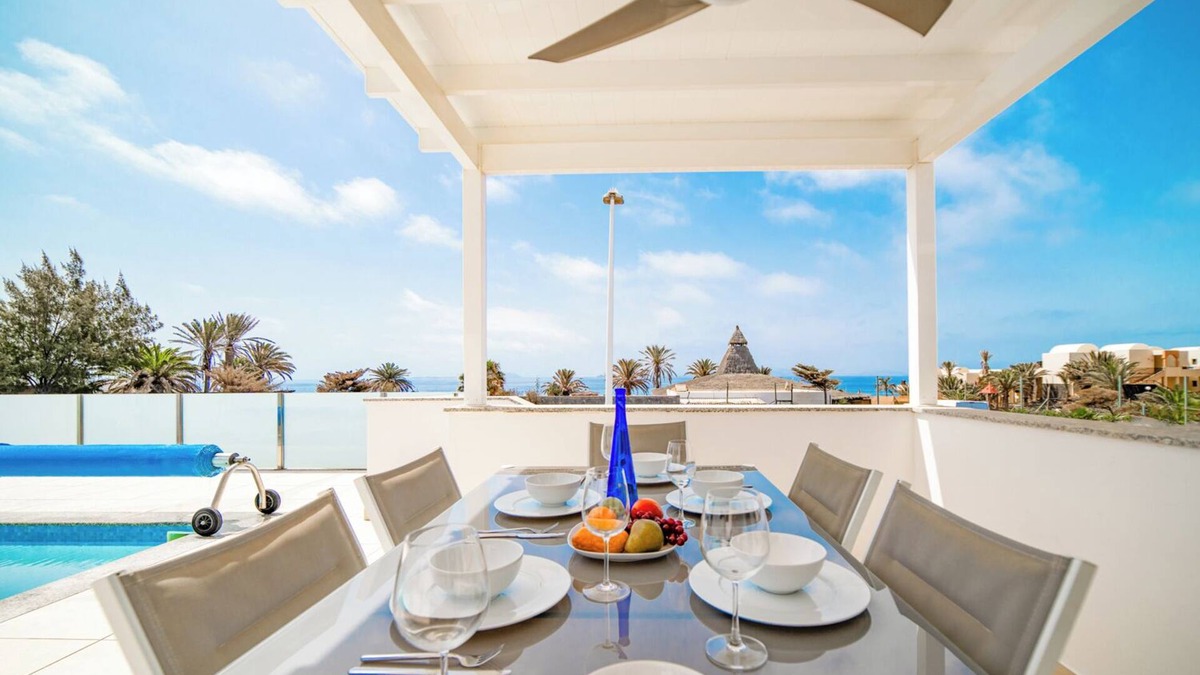 Yaiza Villa | Casa Playa Vista - Four Bedroom Villa, Sleeps 8