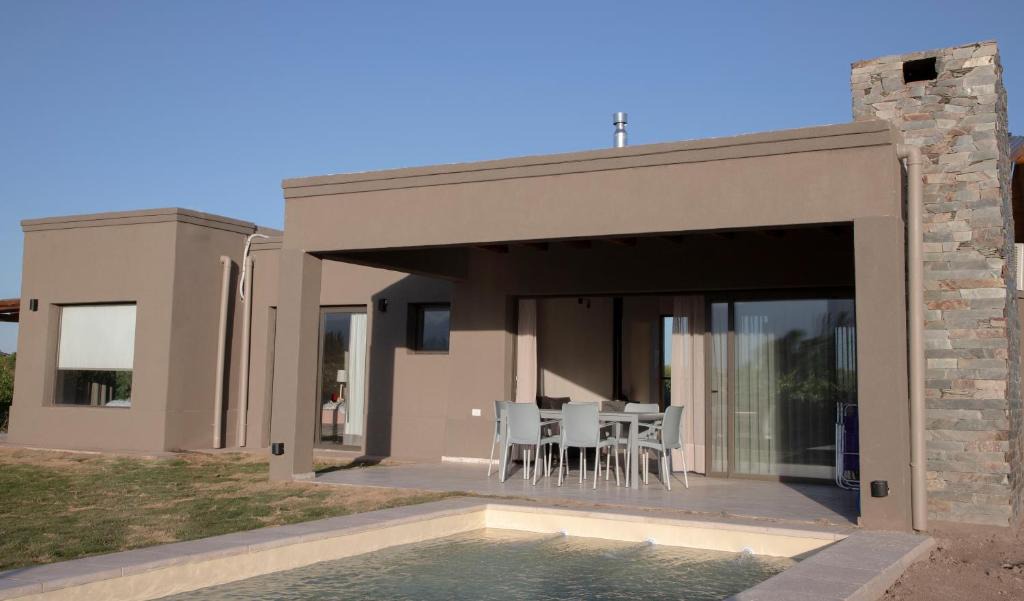 Vista Flores Villa | Casa Premium - Finca Rosablanca, viña y montaña