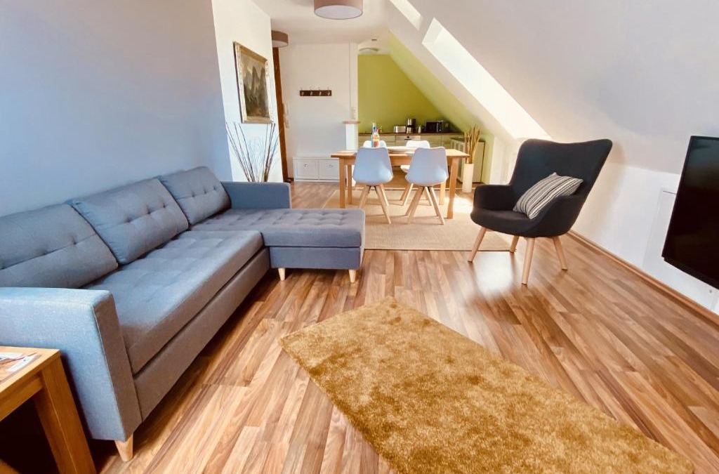 Dittelstedt Apartment | CASA REHSE I Modernes Apartment I 24h-Self-Check-in I kostenlos Parken & WLAN I Smart&Kabel-TV I ÖPNV