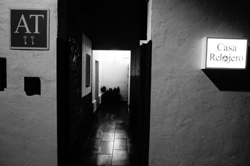 Zarza Capilla House | Casa Relojero