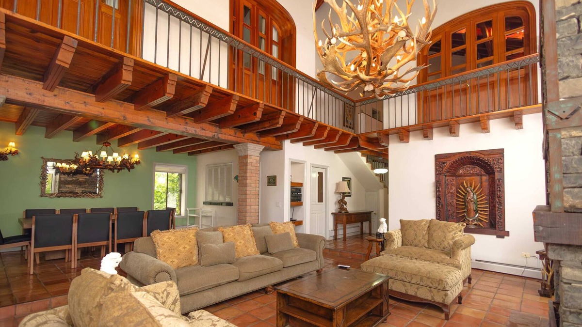 Parras de la Fuente House | Casa Rincón by Lumina
