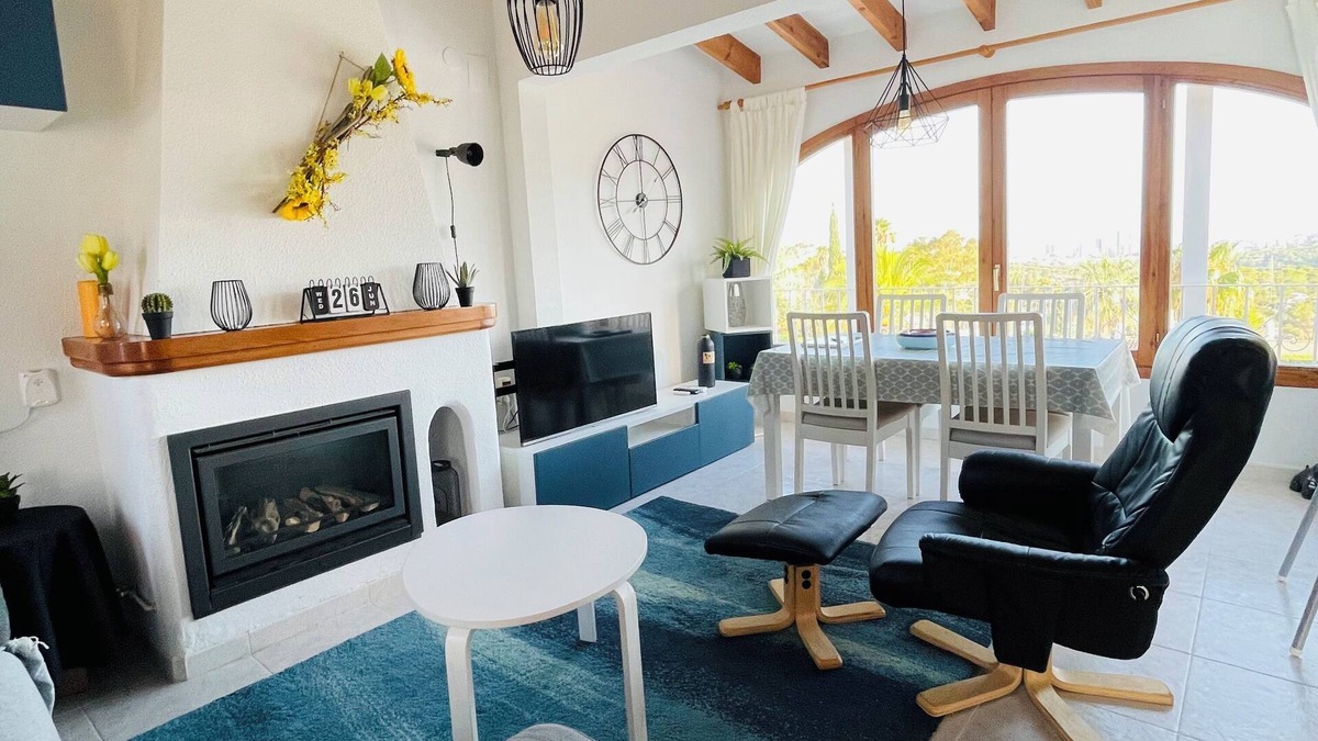 Empedrola House | Casa Rosa - Quietly located house with beautiful panoramic view & fiber wifi