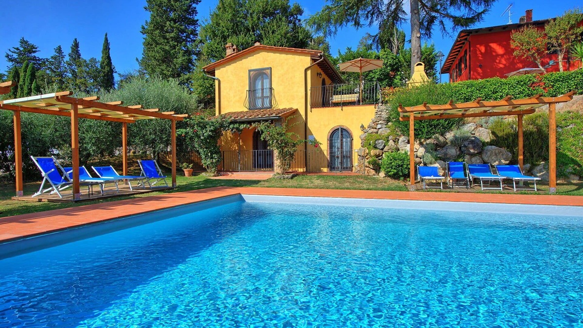 Certaldo Apartment | Casa Rossa 3 - Apartment with swimming pool