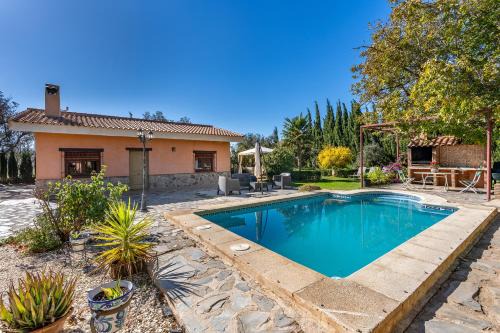 Niguelas House | Casa rural a pie de Sierra Nigüelas