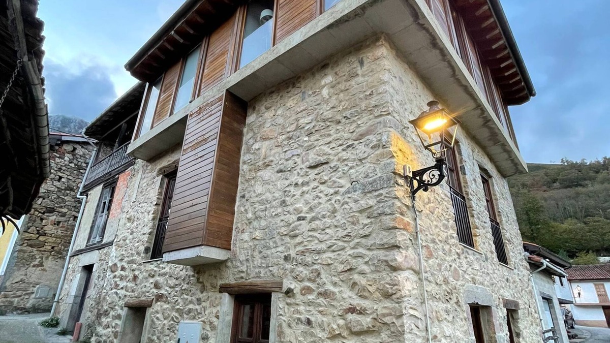 Villamorey Cottage | Casa Rural con Vistas a la Montaña en Asturias, Parque de Redes