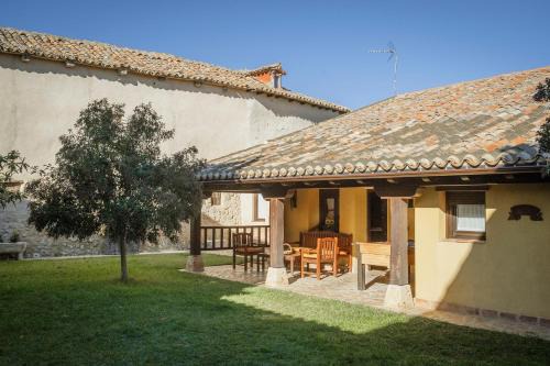 Uruena House | Casa Rural De La Anunciada