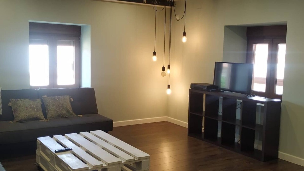 Llamas de la Ribera Cottage | Casa Rural Villafranca