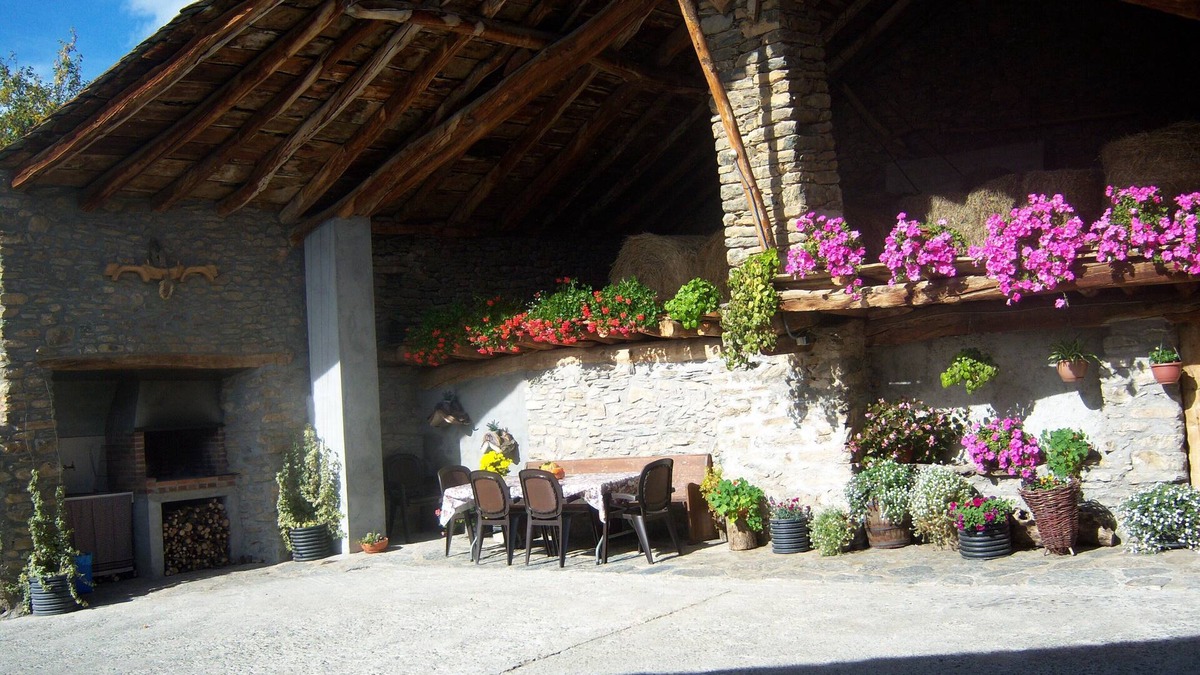 Sort Cottage | Casa Rural Rogel (full rental) for 7 people in Llessui-Sort- Pirineos