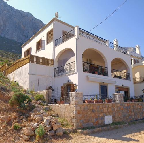 Massouri Villa | Casa Sabine