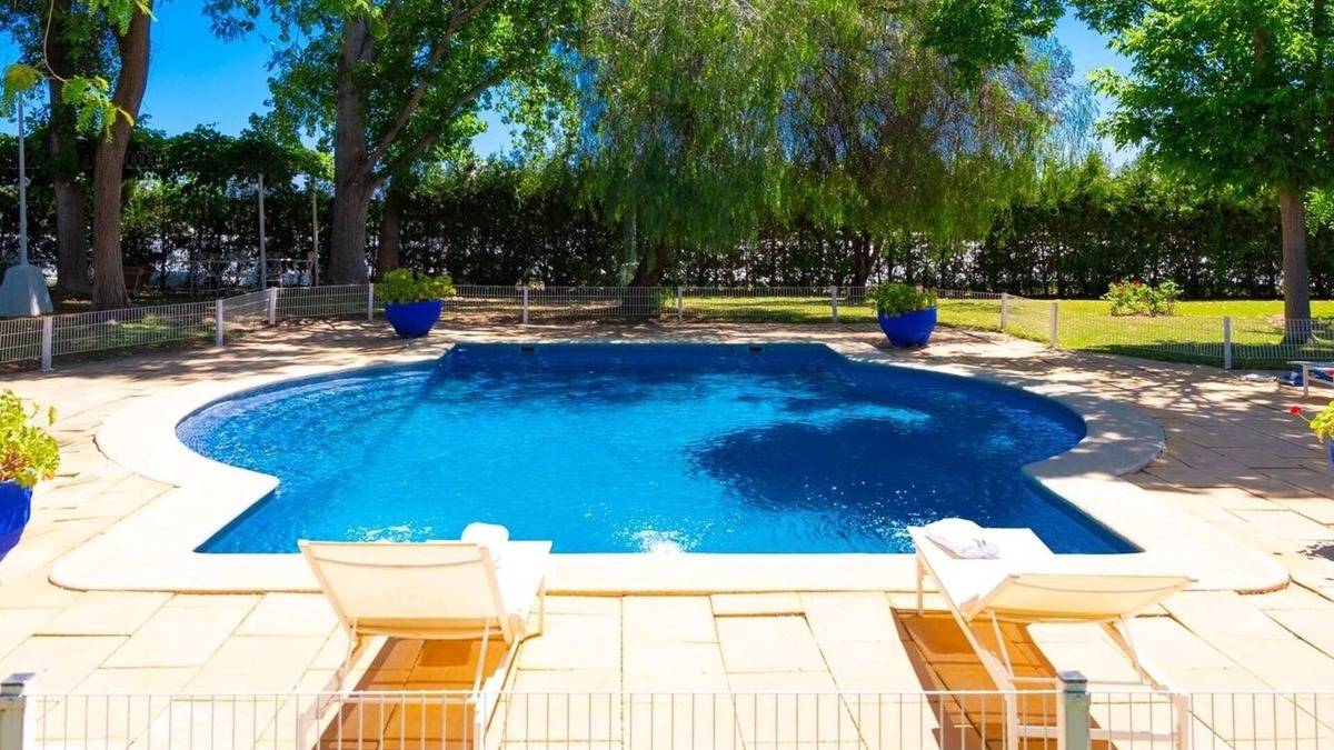 Cantillana Villa | Casa San Ignacio Cantillana by Ruralidays